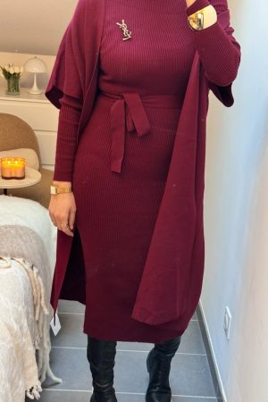 Ensemble maille robe midi et gilet demi manche