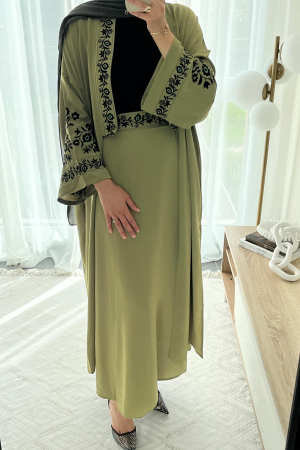 Ensemblé kimono brodé vert anis en version jupe