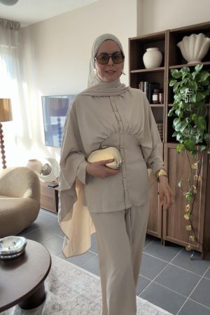 Ensemble avec cape intégré en beige